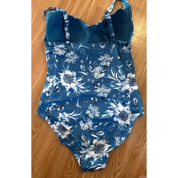 NipTuck Swimsuit Womens Floral Blue One Piece With Ruched Detail US Size 8 - Picture 6 of 10